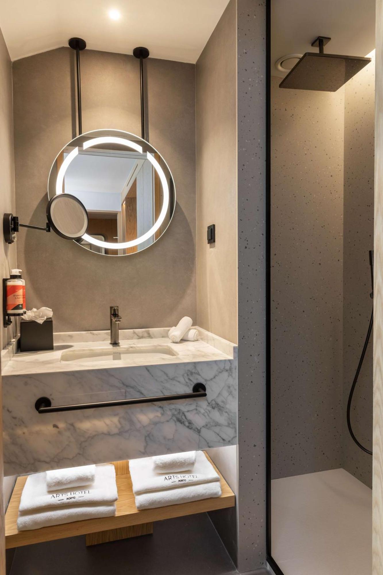 Queen Room,1546950910:JPEG